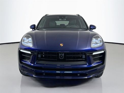 Certified 2025 Porsche Macan Turbo AWD/4WD image 10