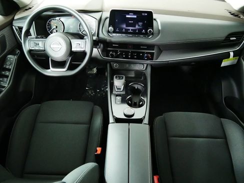 Used 2023 Nissan Rogue S image 18