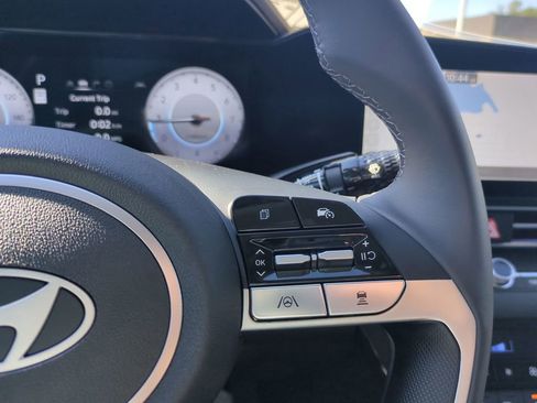 New 2026 Hyundai Elantra Limited image 32