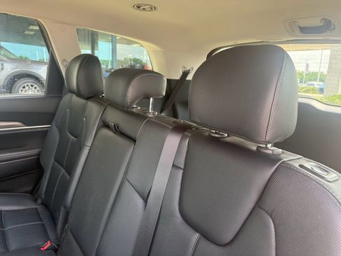Used 2020 Kia Telluride EX w/ Towing Package AWD/4WD image 13