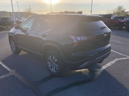 Used 2026 Chevrolet Equinox LT AWD/4WD image 5