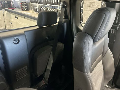 Certified 2024 Nissan Frontier SV w/ Technology Package AWD/4WD image 7