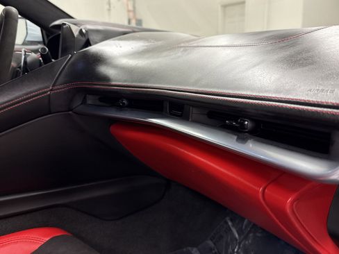 Used 2024 Chevrolet Corvette Stingray Premium Cpe w/ Z51 Performance Package image 30