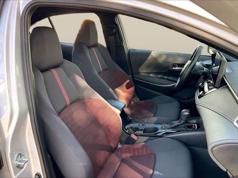 Used 2023 Toyota Corolla SE image 8