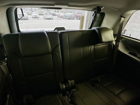 Used 2017 GMC Yukon Denali RWD image 29