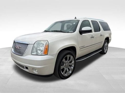 Used 2009 GMC Yukon XL Denali image 6