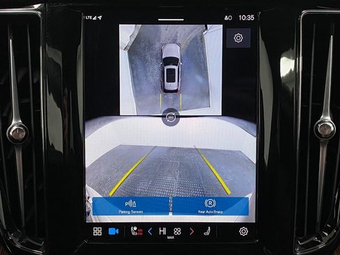 Used 2024 Volvo XC60 T8 Plus w/ Climate Package image 23