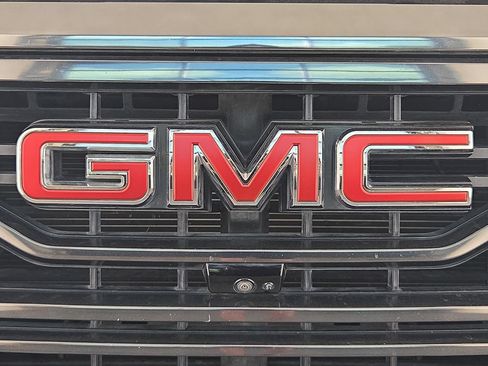 Used 2023 GMC Sierra 1500 AT4 w/ AT4 Premium Package AWD/4WD image 37