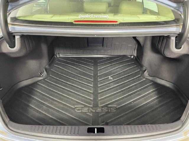 Used 2009 Hyundai Genesis 3.8 w/ Technology Pkg 4 RWD image 12