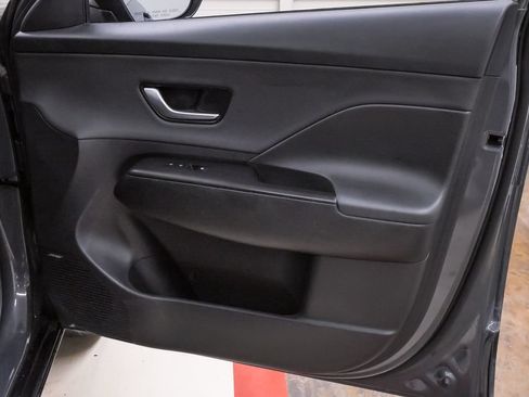 Certified 2024 Hyundai Kona Limited FWD image 28