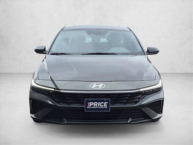 Used 2026 Hyundai Elantra SEL Sport Premium FWD image 2