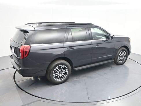 New 2025 Ford Expedition Active image 32