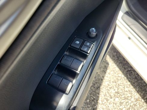 Used 2025 Toyota Camry LE w/ Convenience Package FWD image 15