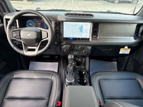 New 2025 Ford Bronco Badlands AWD/4WD image 8