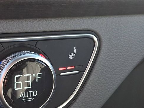 Used 2022 Audi Q5 2.0T Premium Plus image 23