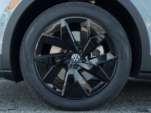 New 2026 Volkswagen ID.4 Pro S Plus AWD/4WD image 7