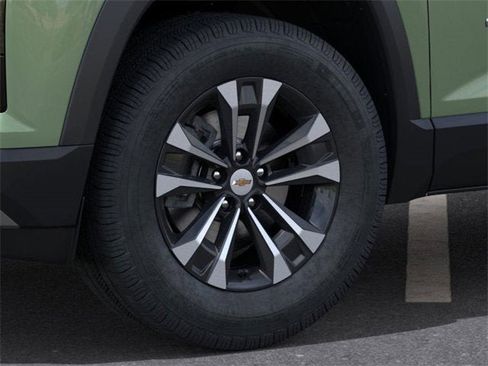 New 2026 Chevrolet Equinox LT w/ Convenience Package II image 9