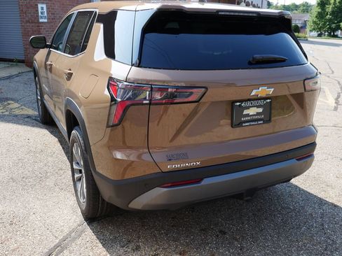 New 2027 Chevrolet Equinox LT FWD image 5