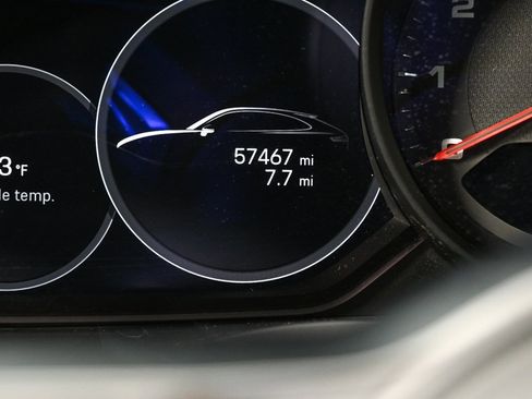 Used 2023 Porsche Cayenne Coupe w/ Premium Package image 12