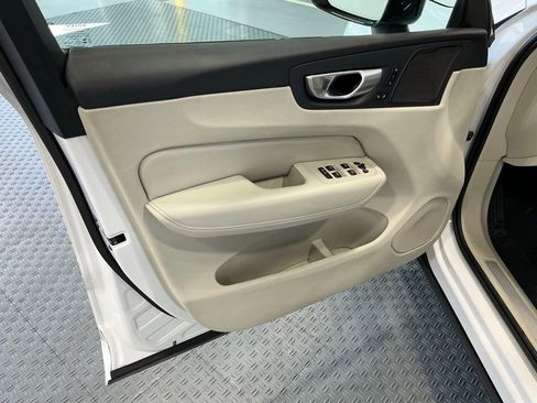 Used 2024 Volvo XC60 B5 Plus AWD/4WD image 54