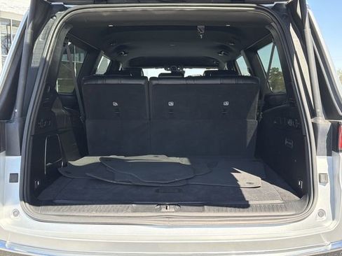Used 2024 Jeep Wagoneer L Series II RWD image 20