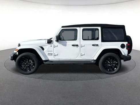 Used 2022 Jeep Wrangler Unlimited Sahara w/ Safety Group image 2