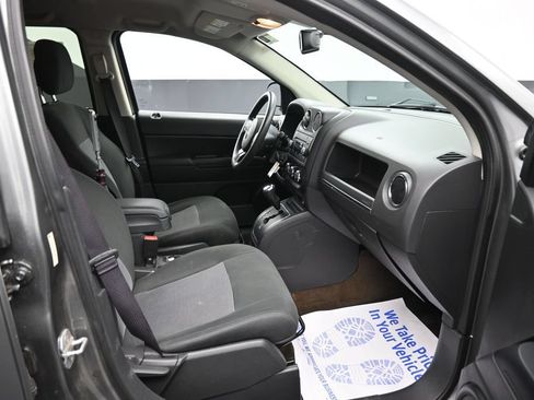 Used 2013 Jeep Compass Sport AWD/4WD image 17