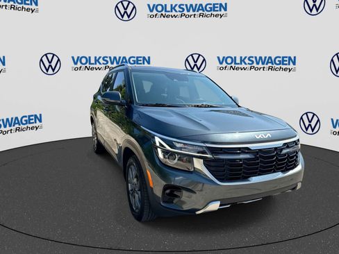 Used 2024 Kia Seltos S AWD/4WD image 16