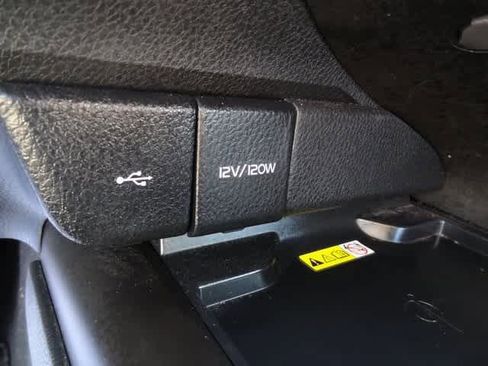 Used 2024 Toyota Camry XLE image 17