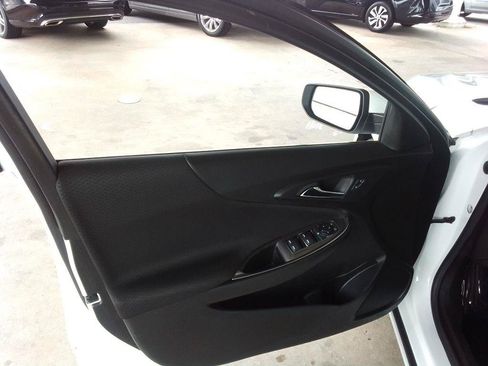 Used 2022 Chevrolet Malibu LT FWD image 21