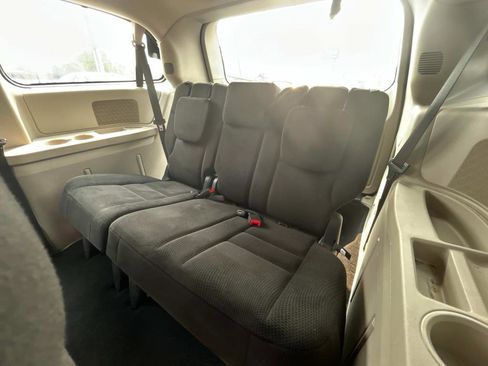 Used 2017 Dodge Grand Caravan SE w/ Power Window Group image 14