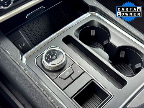 Used 2024 Ford Expedition XLT image 27