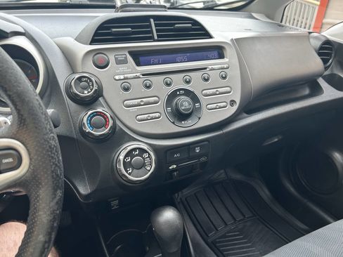 Used 2010 Honda Fit Sport image 28