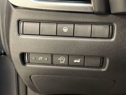 Used 2023 Nissan Rogue SL w/ SL Premium Package image 36