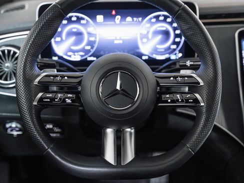 Certified 2023 Mercedes-Benz EQE 500 4MATIC Sedan image 15