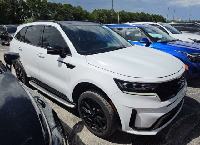 Certified 2023 Kia Sorento SX AWD/4WD image 2