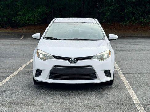 Used 2015 Toyota Corolla LE FWD image 3