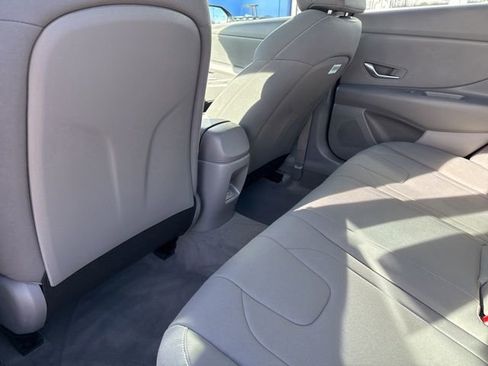 Certified 2024 Hyundai Elantra SEL image 51