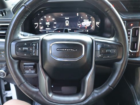 Used 2023 GMC Yukon XL Denali Ultimate AWD/4WD image 29