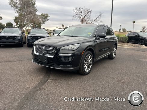 Used 2021 Lincoln Corsair FWD w/ Premium Package image 3