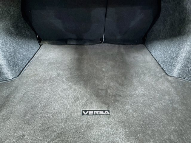 Used 2020 Nissan Versa SV FWD image 32