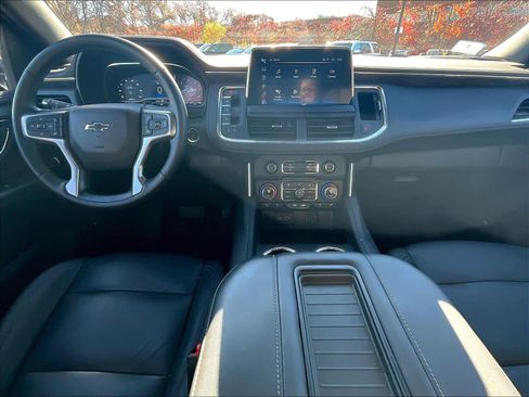 Used 2024 Chevrolet Tahoe Z71 w/ Luxury Package image 21