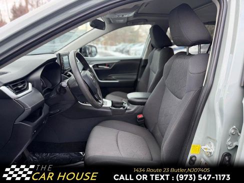 Used 2021 Toyota RAV4 XLE image 15