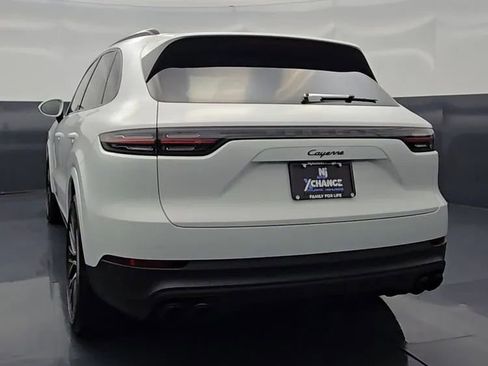 Used 2022 Porsche Cayenne image 4