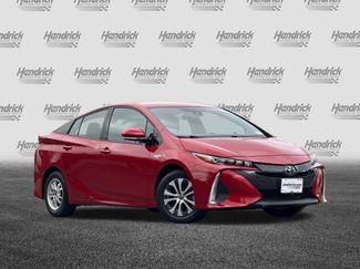 Used 2020 Toyota Prius Prime LE video 2