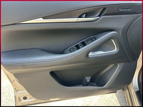 Used 2023 INFINITI QX60 Sensory w/ Cargo Package FWD image 19