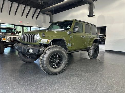 Used 2024 Jeep Wrangler Unlimited w/ Convenience Group image 27