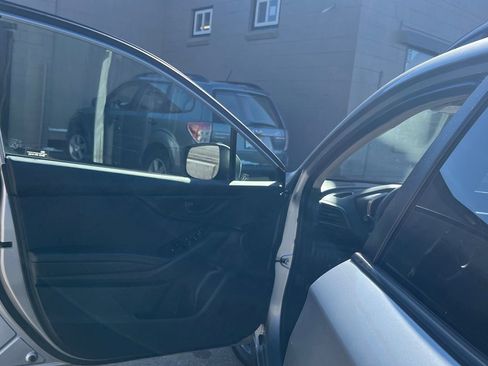 Used 2019 Subaru Crosstrek 2.0i Premium image 10