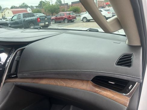 Used 2016 Cadillac Escalade Luxury AWD/4WD image 59