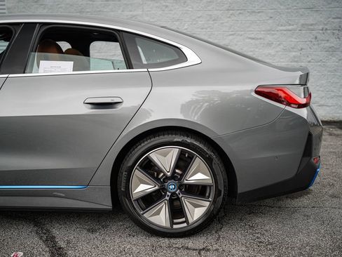 Used 2023 BMW i4 eDrive35 RWD image 11